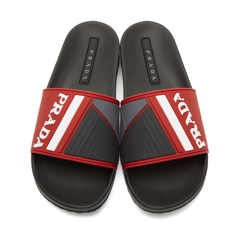 【希少】PRADA Rubber slide ラバースライド サンダル レッド 希少】PRADA Rubber slide ラバースライド サンダル レッド
