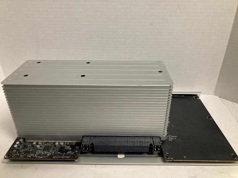 Apple Mac Pro A1289 820-2482-A Logic Board With Intel Xeon W3530 & 8GB DDR3 RAM - Image 3 of 4