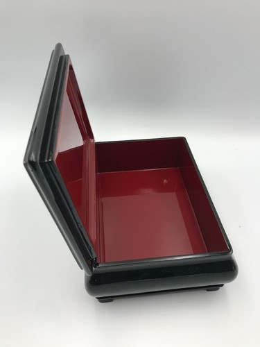 New Luxury Lacquer Box "Ballet" , Hand Painted, Papier Mache, Jewelry Box, - Picture 9 of 10