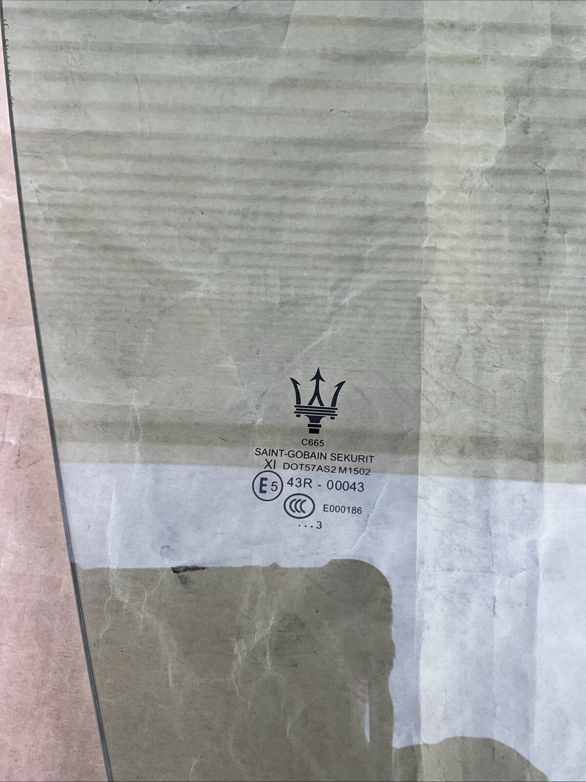 14-22 Maserati QuattroPorte Front Right Side Door Window Glass OEM 26K