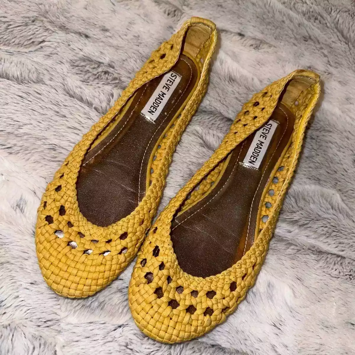 Women s Size 7.5 Steve Madden P. Helena Yellow Crochet Woven