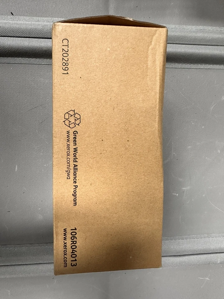 Cartucho de tóner de alta capacidad Xerox 106R04013 para VersaLink C605 Foto 4 de 4