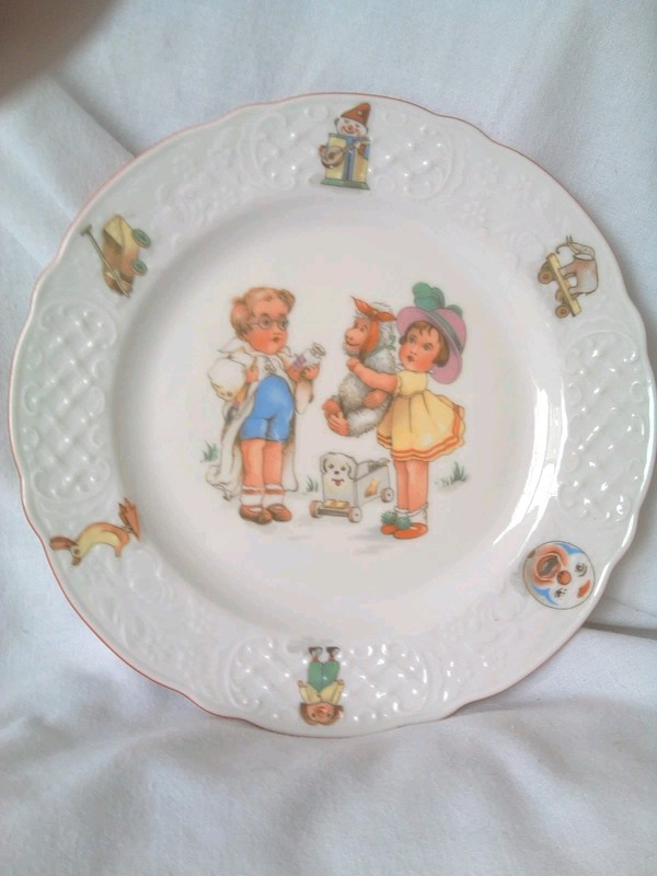 Antique, Bavaria, Schumann, Childs Dinner Plate, 1920 To 1930 Marking