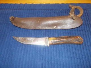 Vintage Cattaraugus Fixed Single Blade Knife w/ Leather Sheath & Bone Handle