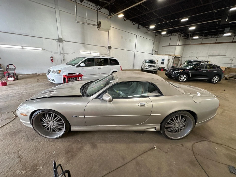 Compresor de aire acondicionado usado para: Jaguar Xk8 1997 grado A Foto 4 de 4