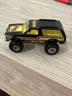 Hot Wheels Chevrolet Blazer 4X4 Vintage 1983 Black Yellow Truck  1:64