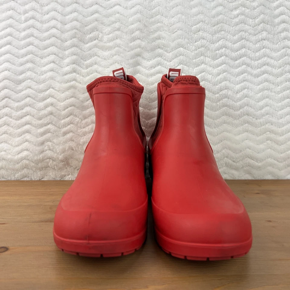 UGG 女式 Chevonne 雨靴红色防水靴羊皮衬里 8 码户外 — 第 4/4 张图片