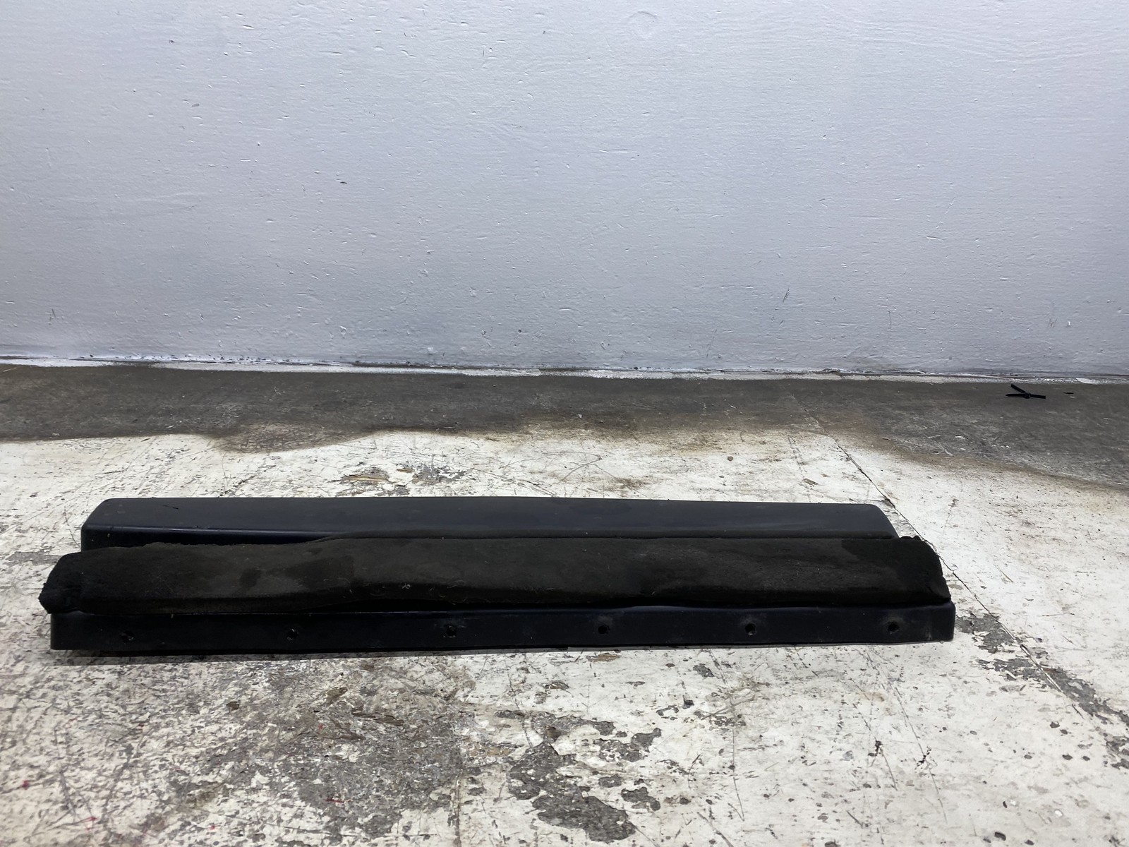 2010-2020 BENTLEY MULSANNE OEM FRONT LOWER BUMPER SHIELD GUARD PANEL 340121674