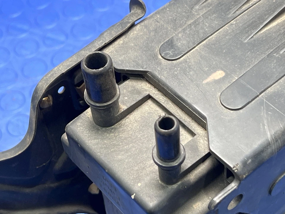 Ford Expedition EL 2011-2014 bote de carbón de vapor de combustible OEM BL1Z9D653A Foto 4 de 4