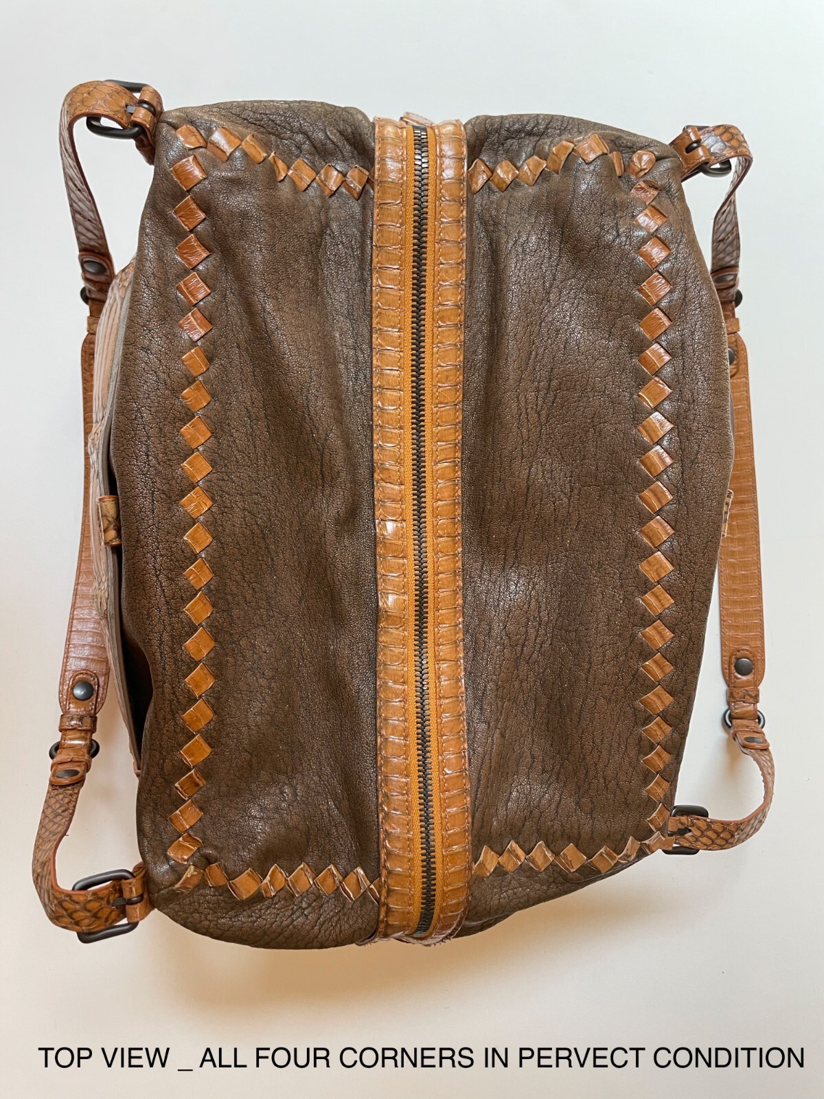 AUTHENTIC BOTTEGA VENETA DESIGNER BAG - image 3