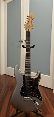 fender stratocaster HSS Deluxe 