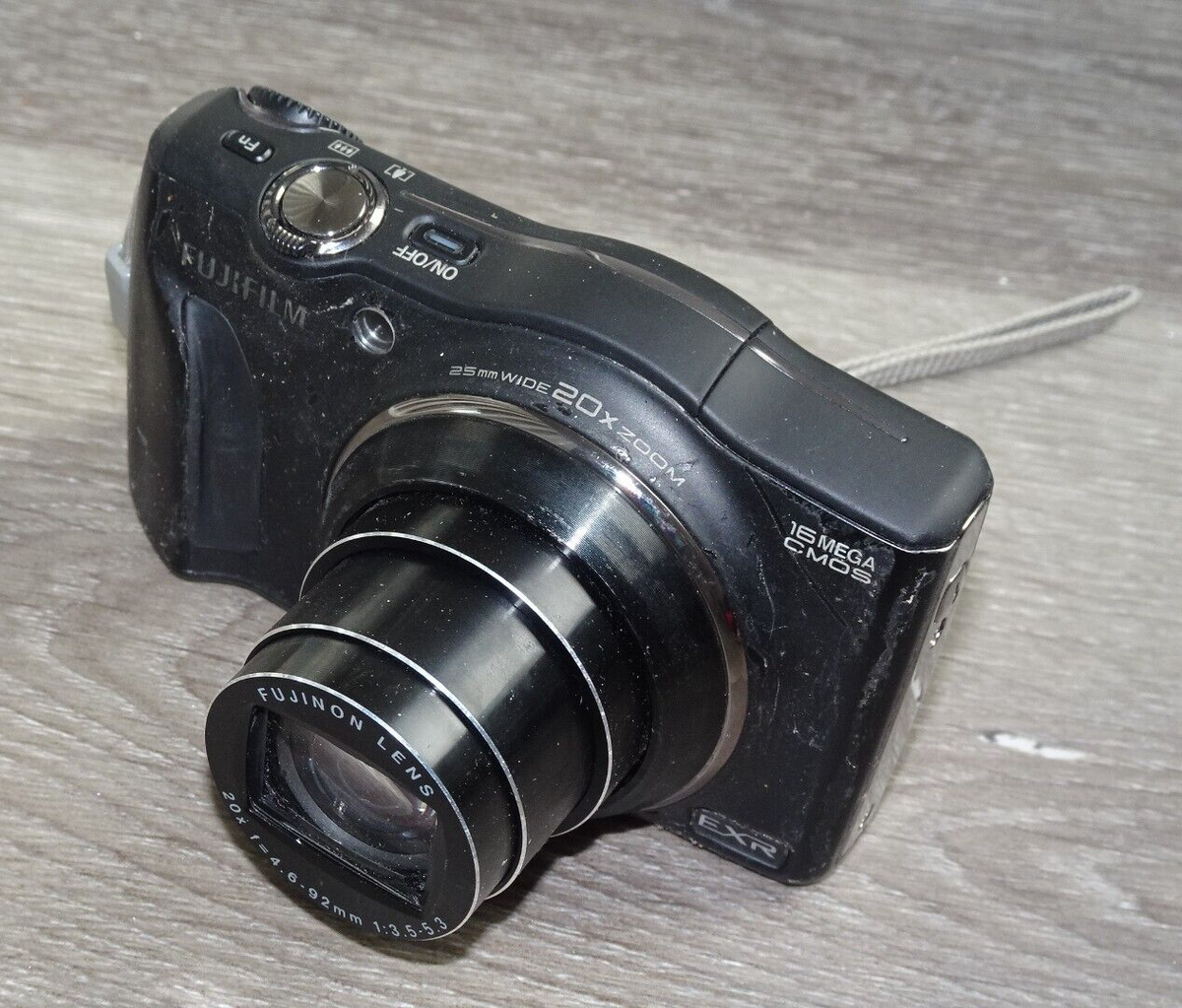 FUJIFILM FinePix F750EXR コンデジ ブラック黒