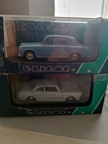 Miniature Peugeot 203 1/43 - Année 1953 - Métal - Collection Les Plus Beaux Véhicules Utilitaires - Neuf