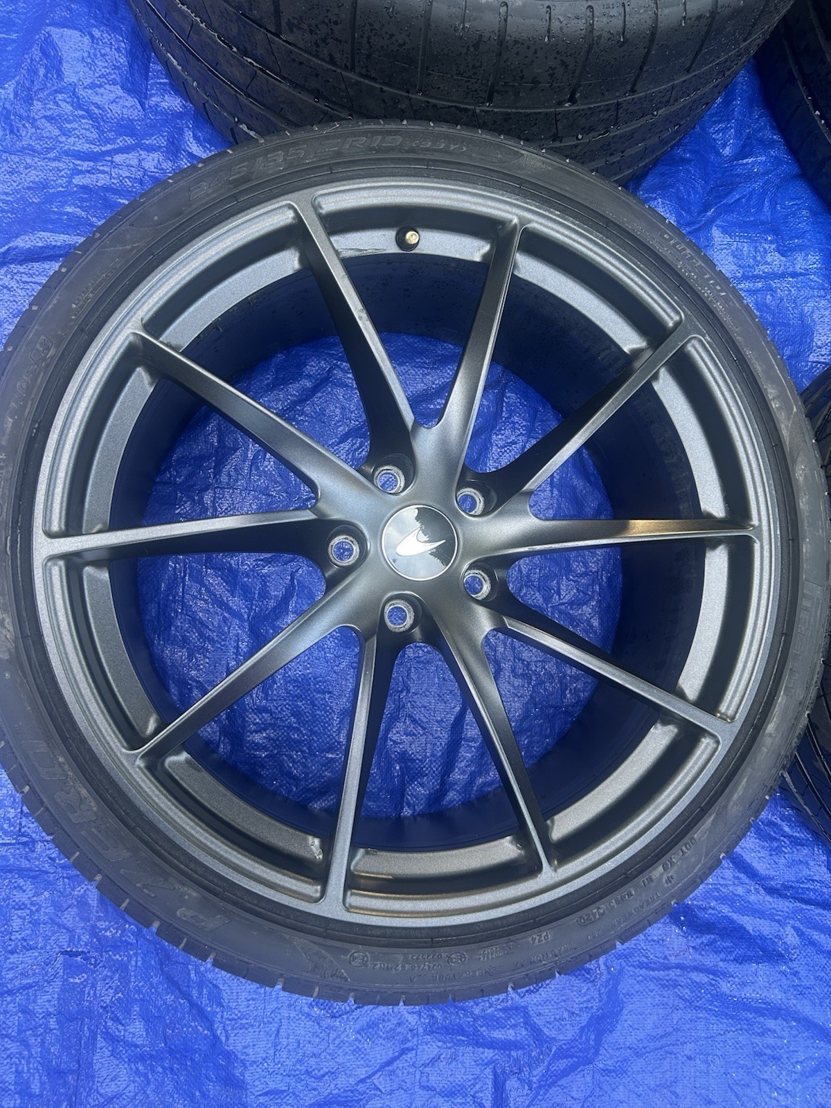 McLaren 720S Front Left Wheel weights Set