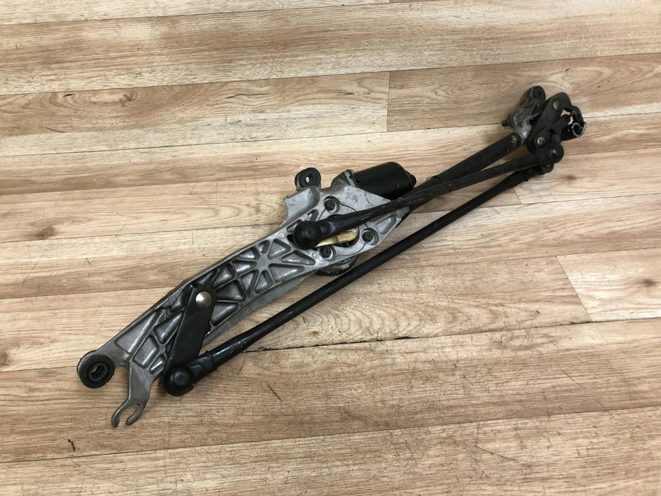 ОРИГИНАЛЬНЫЙ СТЕКЛООЧИСТИТЕЛЬ ПЕРЕДНЕГО СТЕКЛА LEXUS GS300 GS400 GS430 С ДВИГАТЕЛЕМ 1998-2005 - Изображение 3 из 4