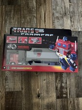 Transformers 40th Anniversary Reissue G1 Optimus Prime  TRAILER Retro WALMART G1