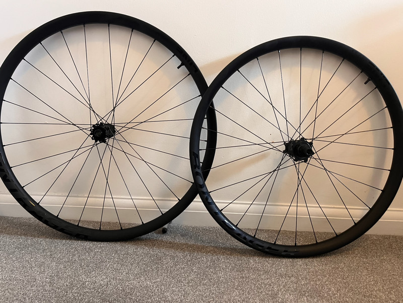 Bontrager Line Pro 30 CARBON Wheelset SRAM XD - BOOST - Mixed Wheel Size
