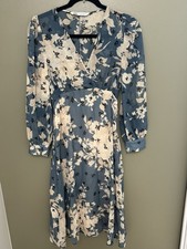 Zara long-sleeved V-neck floral print midi Size XS