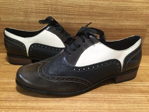 clarks wingtip black
