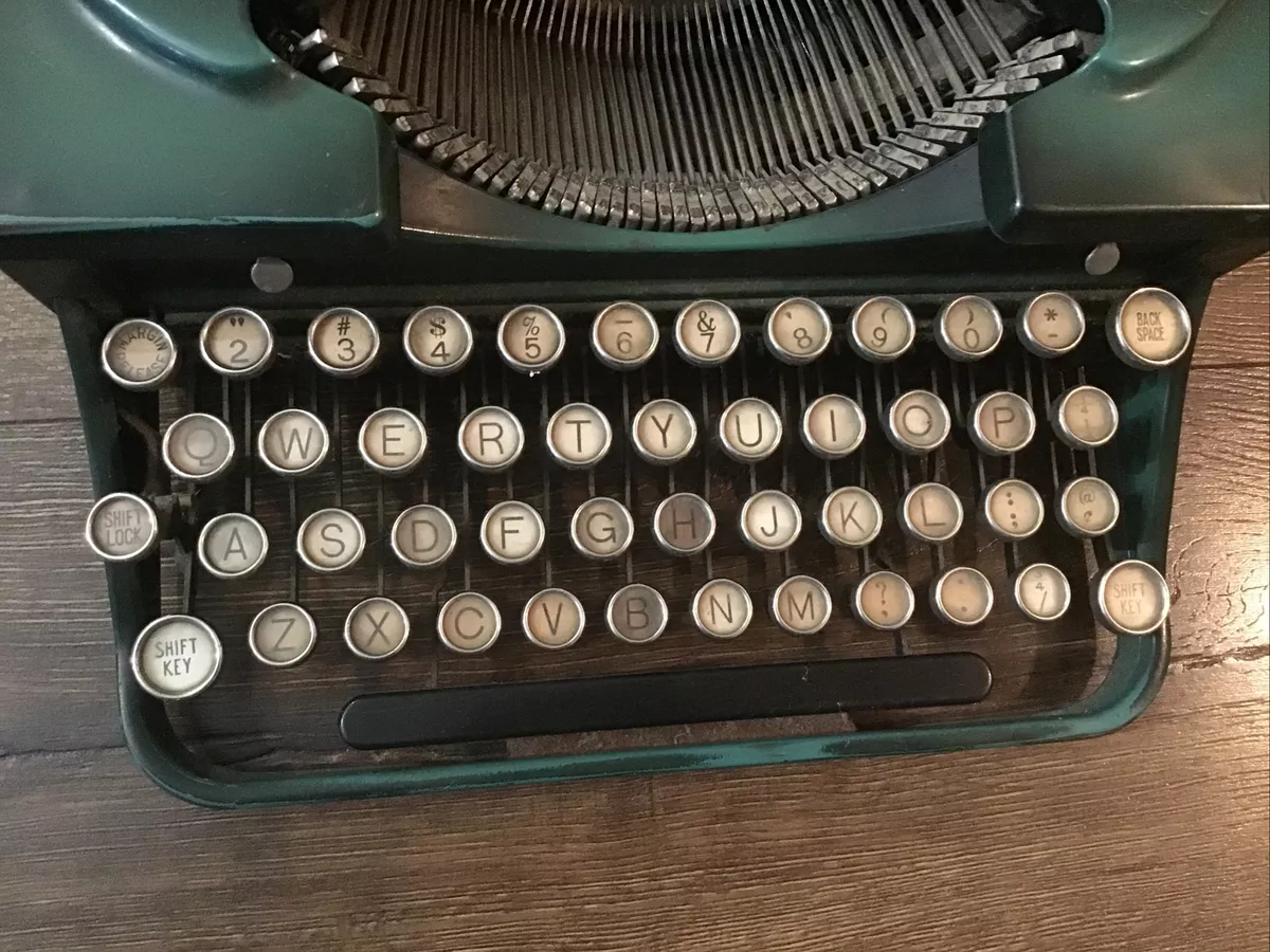 Vintage Typewriter — Wild Poppy