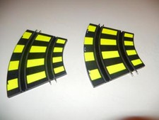ARTIN 1/43RD SLOT CAR ACCESSORY-- 2 CURVE TRACK SECTIONS W/YELLOW LINES - W44D