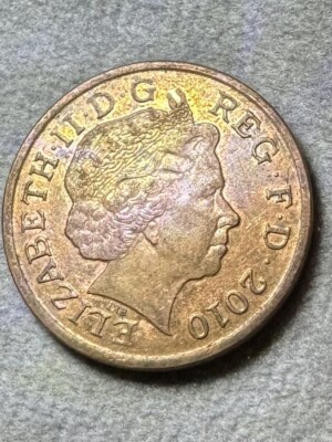 エリザベス女王１ペ二ー UNITED KINGDOM 🇬🇧 ONE (1) PENNY COIN 2010 (QUEEN ELIZABETH II
