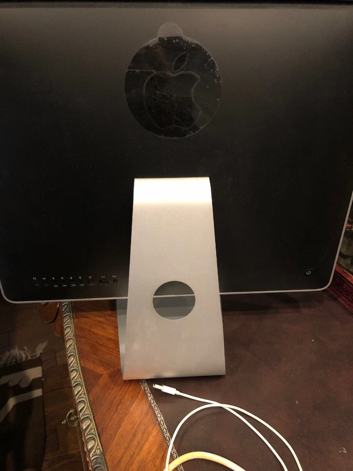 Apple iMac 20" - Intel Core 2.66GHz 2x1 GB 320GB MB417LL/A Desktop - Image 3 of 4