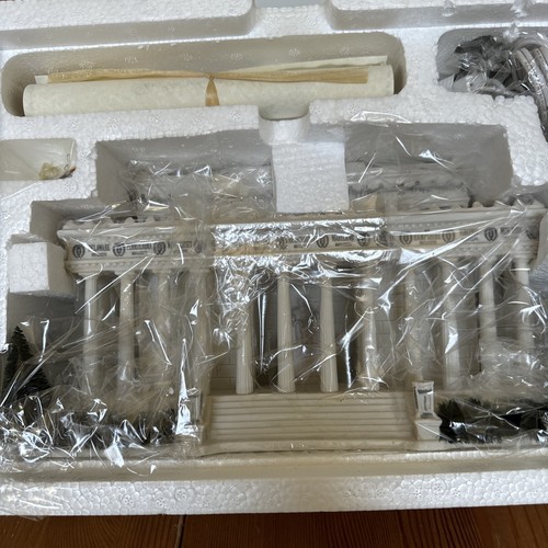 Dept. 56 2001 The Lincoln Memorial American Pride - Picture 3 of 6