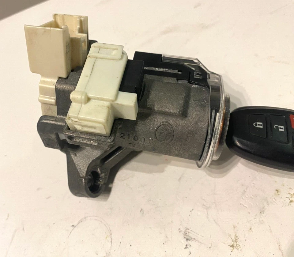 Toyota Camry 2015-2017 interruptor de encendido bloqueo con llave y cilindro OEM 89782-0E010 Foto 4 de 4