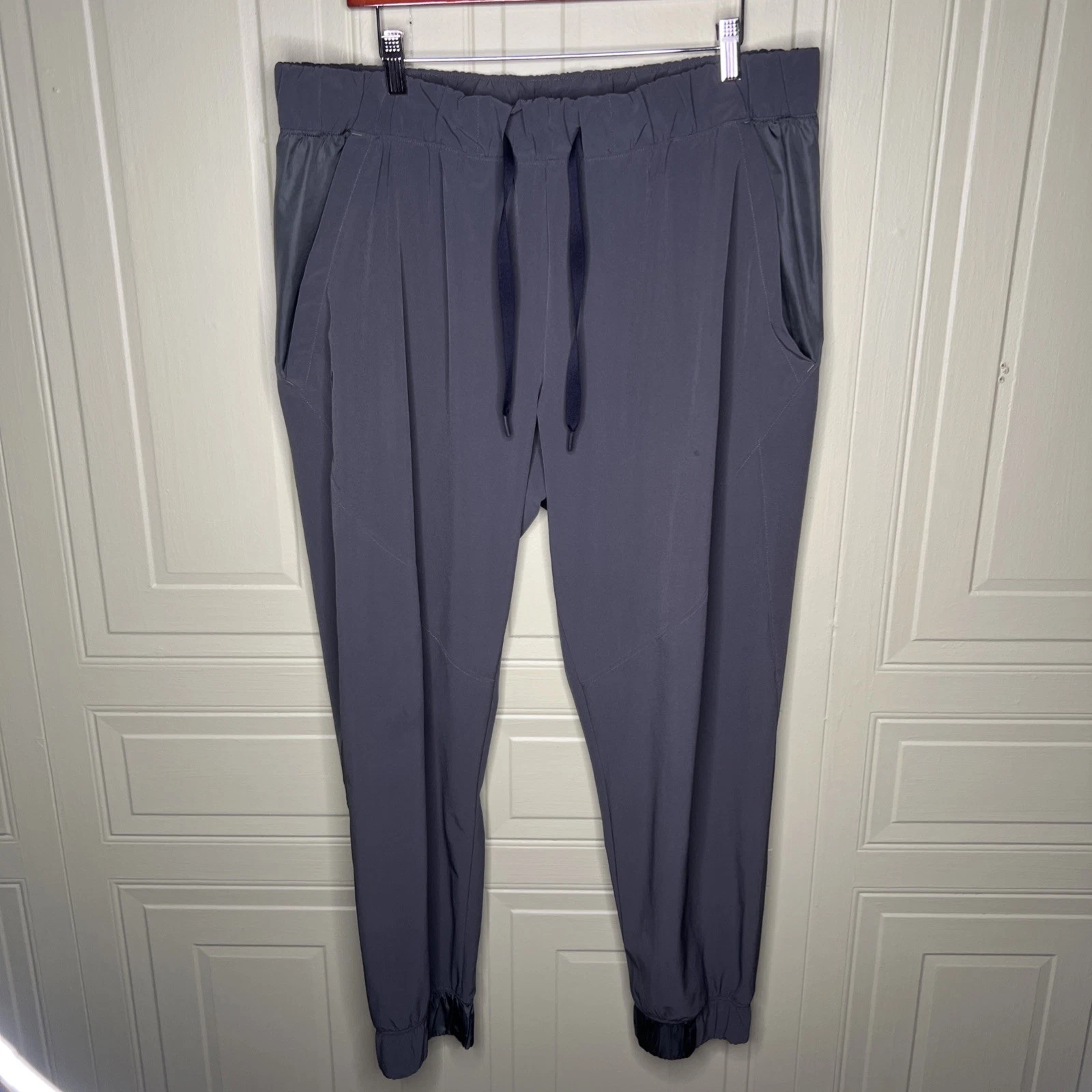 Under Armour Training Pants Mens Size XL (36x28) Heatgear Gray Drawstring