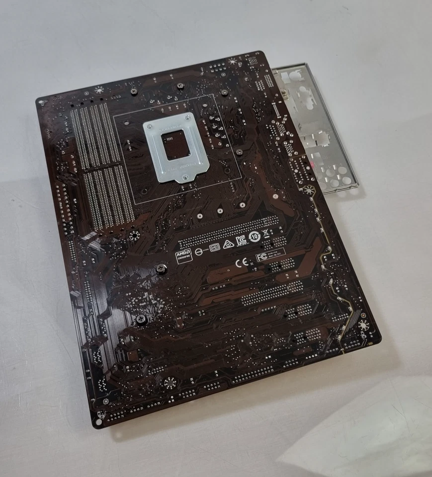 MSI Z270-A Pro Socket LGA-1151 DDR4 ATX With I/O Shield Desktop Motherboard - Image 4 of 4