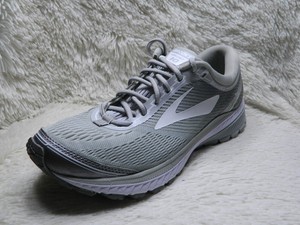 brooks ghost 10 womens white