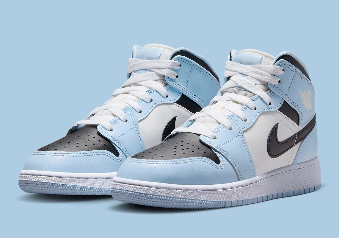nike air jordan 1 light blue and black