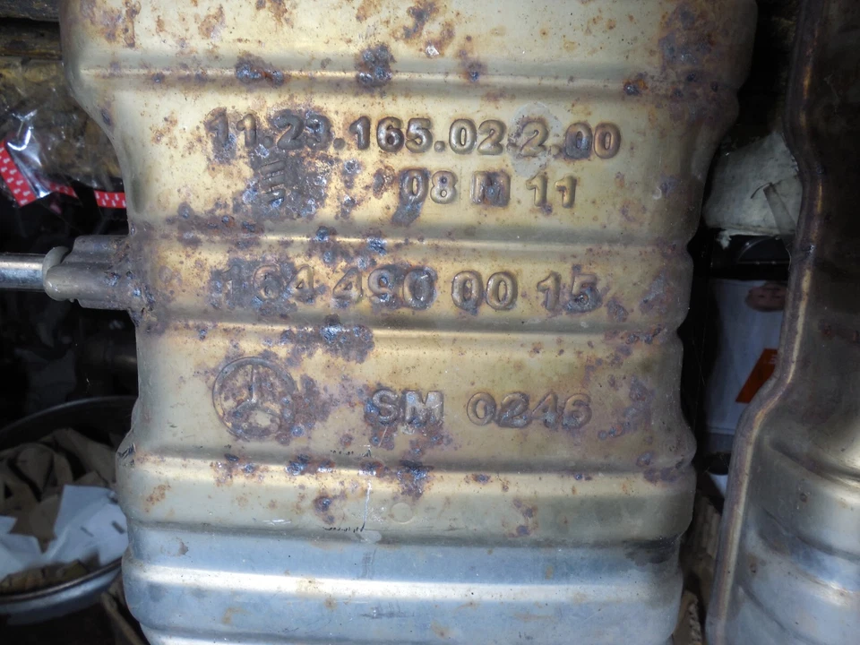 1644909101 Silenciador de escape doble central 1644900015 07-12 Mercedes Benz GL450 Foto 3 de 4