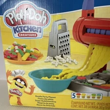 Kitchen Playset Noddle Party Young Chef Pasta Maker Ravioli Bowties Make Kid Toy