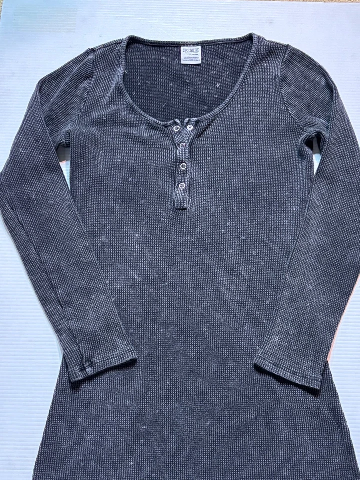 Camisa para dormir rosa Victoria's Secret gris oscuro manga larga térmica tejida gofre S Foto 2 de 4