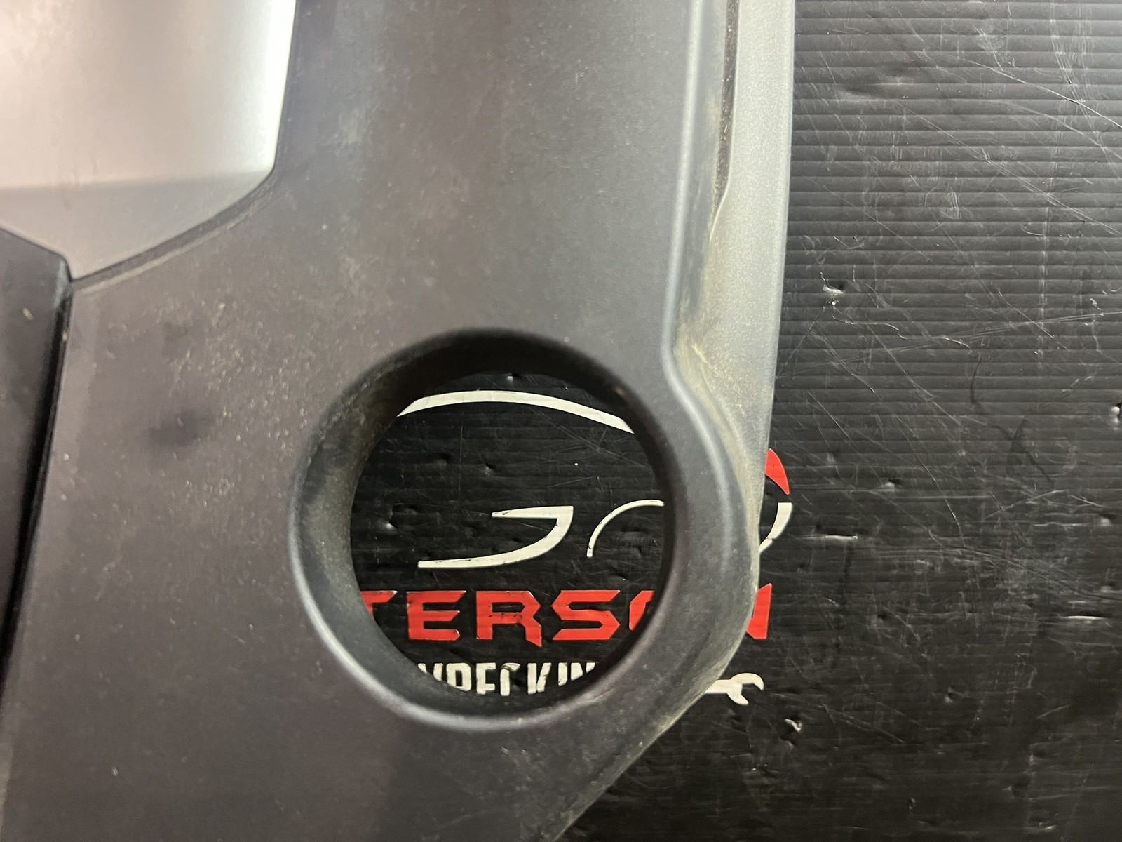 14-17 MASERATI GHIBLI 3.0L TWIN TURBO ENGINE APPEARANCE COVER