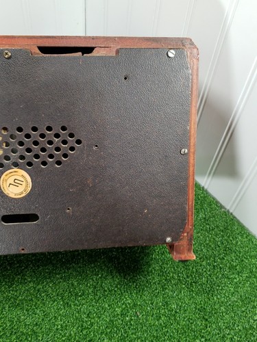 Farnsworth Model ET-066 Tube Radio still works - Picture 10 of 12