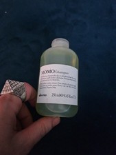 Davines Momo Shampoo 250ml Moisturizing Shampoo for Dry Dehydrated Hair