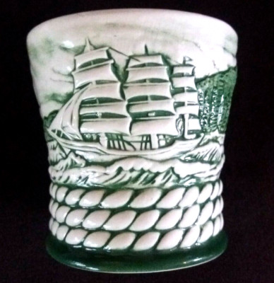 Cutty Sark Clipper Ship Design 1998 Mug Container Ceramic Green White