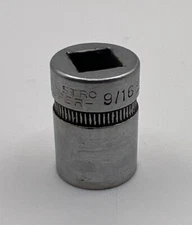 Vintage Indestro Super 3/8" Drive SAE 9/16" 6pt Socket # 2718 - USA