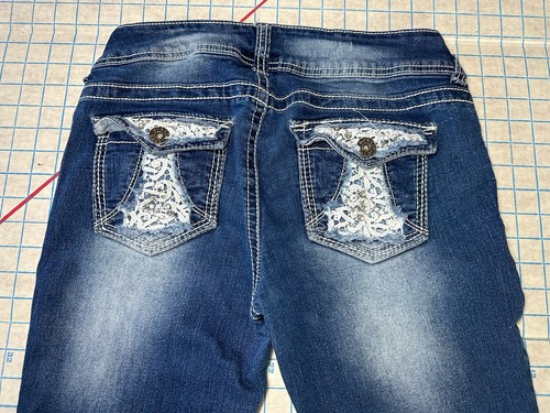 Bongo Skinny Jeans 10 Distressed Mom High Rise Spandex 30x28.5 Jeweled - Picture 14 of 18