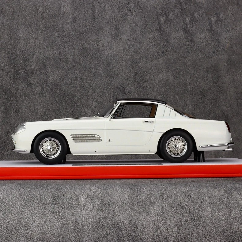 for Tecnnmodel for Ferrari for 410 for S.A. 1958 for Superfast white 1:18 Model - Image 3 of 4