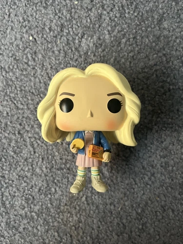 Funko Pop! Vinyl: Stranger Things - Eleven with Eggos (Chase) #421