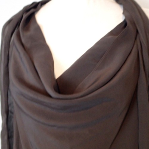 Top di seta HAUTE HIPPIE m schiena aperta supporto cappuccio drappeggio collo Y2K nero/marrone camicetta - Foto 2 di 16