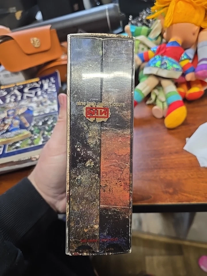 COMPLETE Nine Inch Nails: Closure (VHS, 1997, 2-Tape Set) - Image 2 of 2