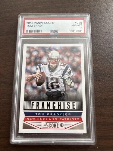 Tom Brady,2013 Panini Score #285..PSA 8