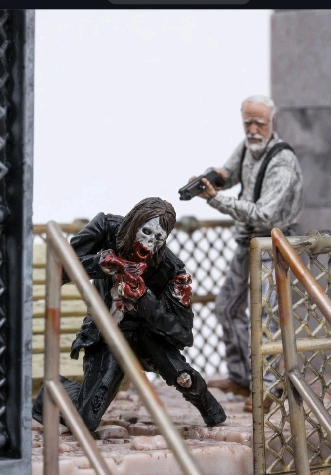 SEALED McFarlane Toys The Walking Dead Prison Catwalk Building Set - 368 Pieces - Image 3 of 4