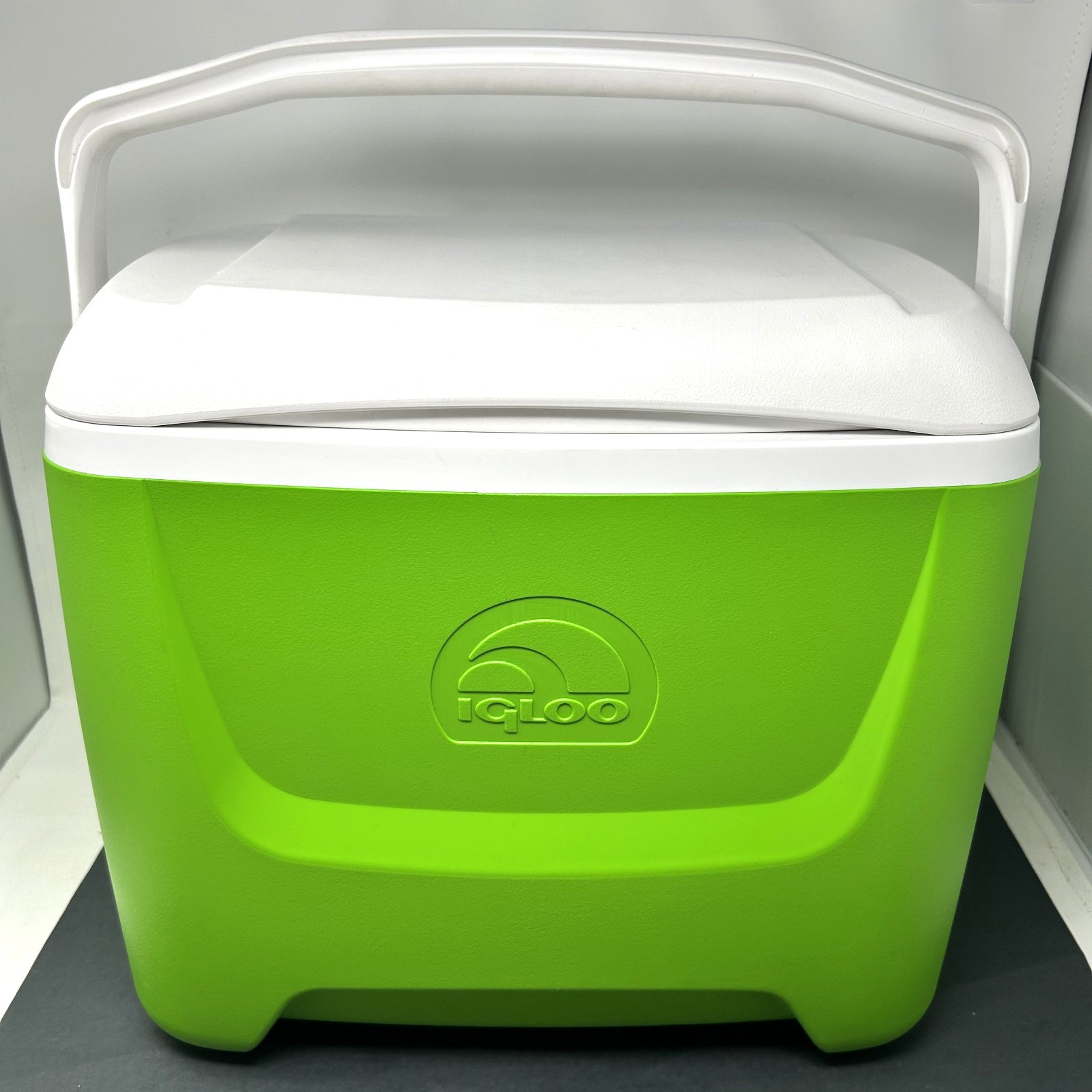 Green 28 Quarts 26 Liters 41 Cans Stackable