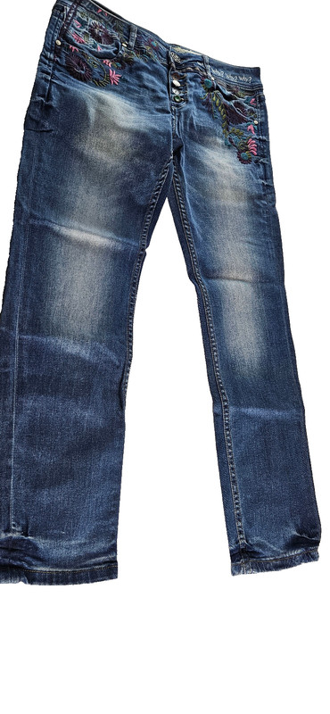 Desigual Embroidered Designer Jeans w/ Designer Button Closure sz 30w x 30L